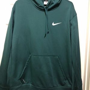 Men’s Nike hoodie / pullover